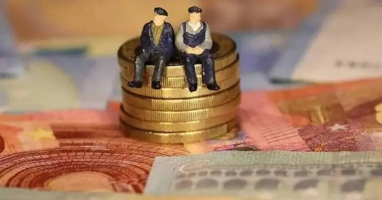 Μετά την ολοκλήρωση της προθεσμίας επιλογής κατηγορίας, οι μη μισθωτοί καλούνται τώρα να πληρώσουν τις δόσεις που ενσωματώνουν τις αυξήσεις της τάξης του 2,6% για το 2026.