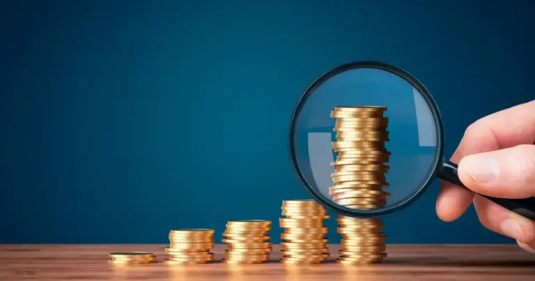 Οι recruiters χρησιμοποιούν αυτή την τακτική για να διαπιστώσουν αν το μπάτζετ της εταιρείας συμβαδίζει με τις προσδοκίες σας, ωστόσο η αποκάλυψη ενός χαμηλού αμοιβολογίου από την προηγούμενη δουλειά σας κινδυνεύει να σας παγιδεύσει σε μια αντίστοιχα χαμηλή οικονομική προσφορά.