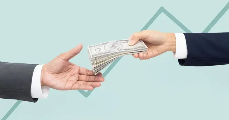 Η άμεση επιστροφή χρημάτων για ένα E-Paravolo που αγοράστηκε κατά λάθος είναι πλέον εφικτή ψηφιακά, αρκεί ο κωδικός να βρίσκεται σε κατάσταση «δεσμευμένο» ή «πληρωμένο» και να μην έχει ήδη χρησιμοποιηθεί από τον φορέα για τον οποίο προοριζόταν. Η διαδικασία ολοκληρώνεται μέσα από την πλατφόρμα της ΑΑΔΕ και τα χρήματα πιστώνονται απευθείας στον τραπεζικό λογαριασμό (IBAN) που θα δηλώσει ο δικαιούχος.