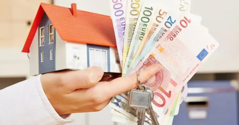 Η αναπροσαρμογή των αντικειμενικών αξιών φέρνει ανατροπές στην πληρωμή του επιδόματος ενοικίου για τον μήνα Ιούνιο, καθώς χιλιάδες δικαιούχοι κινδυνεύουν να χάσουν την επιδότηση ή να δουν το ποσό να μειώνεται, εάν η νέα αξία της ακίνητης περιουσίας τους ξεπεράσει τα θεσμοθετημένα όρια.