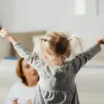 Η ηλεκτρονική πλατφόρμα Α21 για το επίδομα παιδιού πρόκειται να κλείσει προσωρινά μέσα στο επόμενο διάστημα, προκειμένου να ξεκινήσει η επεξεργασία των στοιχείων για την εκκαθάριση και την πληρωμή της τρίτης διμηνιαίας δόσης του 2026, η οποία είναι προγραμματισμένη για το τέλος Ιουλίου.