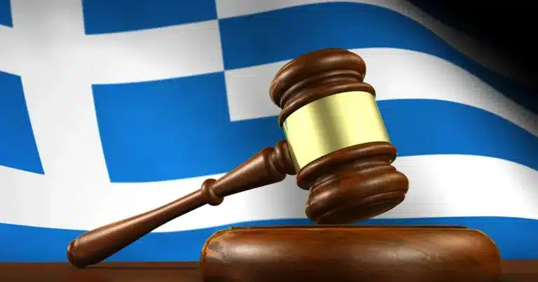 Η διαδικασία θα διενεργηθεί με το σύστημα της μοριοδότησης των τυπικών προσόντων, χωρίς γραπτό διαγωνισμό, προσφέροντας μόνιμες θέσεις διοικητικών υπαλλήλων σε δικαστήρια, εισαγγελίες, σωφρονιστικά καταστήματα και κεντρικές υπηρεσίες του Υπουργείου σε όλη την επικράτεια.