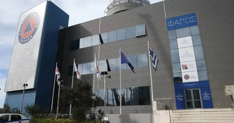 Η έκδοση των οριστικών πινάκων για τις μόνιμες θέσεις στο Υπουργείο Κλιματικής Κρίσης και Πολιτικής Προστασίας μπαίνει στην τελική ευθεία, με το ΑΣΕΠ να ολοκληρώνει τον έλεγχο των ενστάσεων προκειμένου οι τελικοί διοριστέοι να ανακοινωθούν εντός των επόμενων εβδομάδων. Η ροή της επεξεργασίας των δικαιολογητικών δείχνει ότι η ανάρτηση των αποτελεσμάτων θα πραγματοποιηθεί σταδιακά ανά κατηγορία εκπαίδευσης, ώστε να καλυφθούν άμεσα τα επιχειρησιακά κενά εν μέσω της τρέχουσας αντιπυρικής περιόδου.