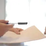 Συνολικά 1.200 εποχικές θέσεις εργασίας ανοίγουν άμεσα σε δήμους όλης της χώρας για την κάλυψη των αυξημένων αναγκών του καλοκαιριού, με τη διαδικασία υποβολής αιτήσεων να απλοποιείται σημαντικά φέτος προκειμένου να αποφευχθεί η γραφειοκρατία.