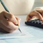 Η δράση στοχεύει στην καταπολέμηση της ανεργίας των νέων πτυχιούχων τριτοβάθμιας εκπαίδευσης, προσφέροντας άμεση κεφαλαιακή ενίσχυση για τα πρώτα έξοδα εγκατάστασης και λειτουργίας της νέας επιχείρησης.