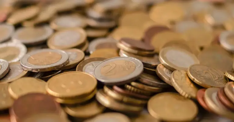 Οι συντάξεις Σεπτεμβρίου 2026 πρόκειται να καταβληθούν από τον e-ΕΦΚΑ σε δύο διαφορετικές ημερομηνίες, ξεκινώντας από τις 26 Αυγούστου για τους μη μισθωτούς και ολοκληρώνοντας στις 28 Αυγούστου για τους μισθωτούς συνταξιούχους.