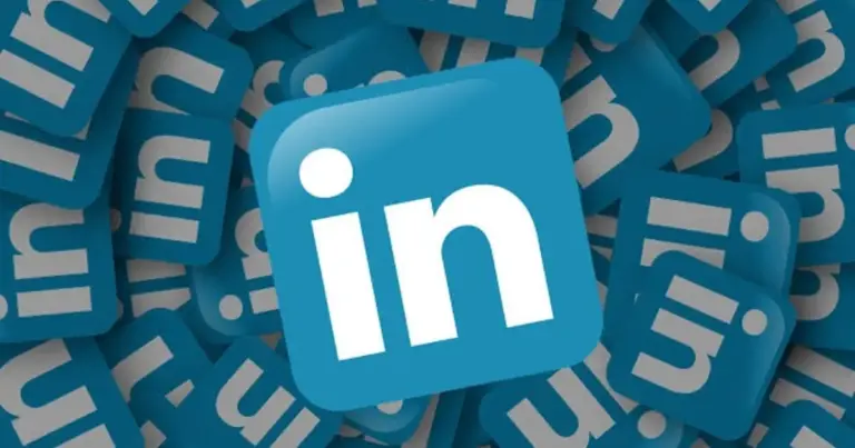 Το νέο σύστημα ATS (Applicant Tracking System) του LinkedIn για το 2026 απορρίπτει αυτόματα χιλιάδες βιογραφικά Ελλήνων υποψηφίων πριν καν τα δει ανθρώπινο μάτι, εξαιτίας της χρήσης ασύμβατων γραμματοσειρών που «μπερδεύουν» τον αλγόριθμο τεχνητής νοημοσύνης των recruiters.