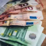 Η συγκεκριμένη ψηφιακή αναβάθμιση απλοποιεί τη διαδικασία υποβολής αιτήσεων για χιλιάδες υποψηφίους, καθώς το σύστημα του ΑΣΕΠ "τραβάει" αυτόματα τα στοιχεία της οικογενειακής κατάστασης από το Μητρώο Πολυτέκνων, εκμηδενίζοντας τις πιθανότητες λάθους ή αποκλεισμού λόγω ελλιπών εγγράφων.