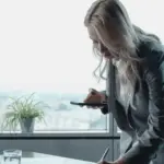 Σε περίπτωση τεχνικής βλάβης του myErgani app ή γενικότερης κατάρρευσης των συστημάτων της Ψηφιακής Κάρτας Εργασίας, ο εργαζόμενος δεν φέρει καμία ευθύνη για τη μη σήμανση της κάρτας του και προστατεύεται πλήρως από περικοπές μισθού, αυθαίρετες χρεώσεις απουσίας ή πειθαρχικές κυρώσεις.