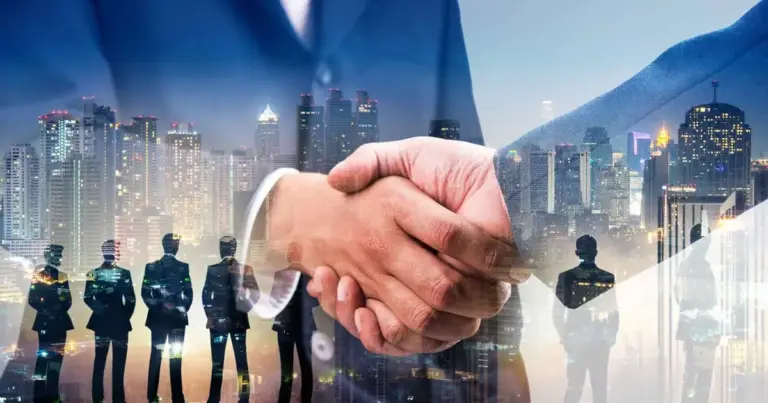 Καθώς κάθε κατάστημα franchising λειτουργεί ως ξεχωριστή νομική οντότητα με δικό του ΑΦΜ και είναι ο πραγματικός εργοδότης του προσωπικού, ο ιδιοκτήτης του υποκαταστήματος οφείλει να εφαρμόζει τα εναλλακτικά πρωτόκολλα ασφαλείας για να αποφύγει τις βαριές καμπάνες της Επιθεώρησης Εργασίας.