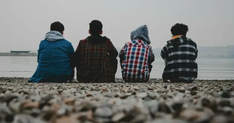Η ψηφιακή κάρτα του Youth Pass είναι πλήρως ενεργοποιημένη και έτοιμη προς χρήση, επιτρέποντας στους δικαιούχους νέους να εξαργυρώσουν την οικονομική ενίσχυση των 150 ευρώ απευθείας για την αγορά ακτοπλοϊκών εισιτηρίων και τη διαμονή τους σε κάμπινγκ για τις φετινές καλοκαιρινές διακοπές. Η διαδικασία γίνεται μέσω της άυλης ψηφιακής κάρτας, η οποία λειτουργεί όπως οποιαδήποτε άλλη τραπεζική κάρτα σε συσκευές με δυνατότητα NFC ή σε ηλεκτρονικά καταστήματα (e-shops).