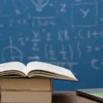 Ενώ ο πρώτος μεταπτυχιακός τίτλος μοριοδοτείται γενναιόδωρα, η απόκτηση δεύτερου τίτλου λειτουργεί ως «διαφοροποιητής» για την προσπέραση συνυποψηφίων στους πίνακες, όπου ακόμα και το δέκατο του μορίου καθορίζει την περιοχή πρόσληψης.