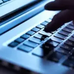 Η αυστηροποίηση των ελέγχων φέρνει σαρωτικές αλλαγές, καθώς η επαλήθευση των τίτλων γνώσης χειρισμού Η/Υ δεν γίνεται πλέον δειγματοληπτικά, αλλά στο 100% των υποψηφίων που επικαλούνται τη συγκεκριμένη ιδιότητα στις προκηρύξεις.