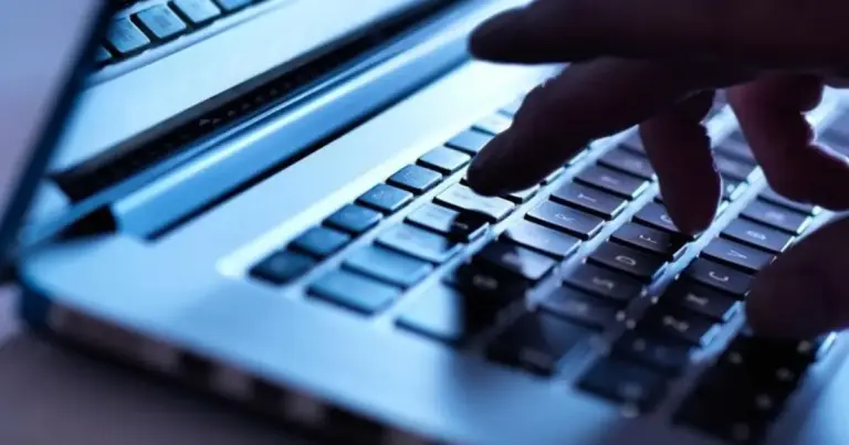 Η αυστηροποίηση των ελέγχων φέρνει σαρωτικές αλλαγές, καθώς η επαλήθευση των τίτλων γνώσης χειρισμού Η/Υ δεν γίνεται πλέον δειγματοληπτικά, αλλά στο 100% των υποψηφίων που επικαλούνται τη συγκεκριμένη ιδιότητα στις προκηρύξεις.