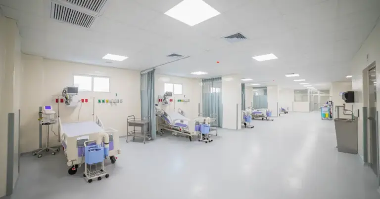 Οι προκηρύξεις του ΑΣΕΠ για τους φορείς του Υπουργείου Υγείας καλύπτουν όλες τις εκπαιδευτικές βαθμίδες, προσφέροντας μόνιμες θέσεις εργασίας σε νοσοκομεία, Κέντρα Υγείας και πληρώματα του ΕΚΑΒ.