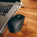 Σε πλήρη εξέλιξη βρίσκονται από τη ΔΥΠΑ τα νέα προγράμματα επιδότησης θέσεων εργασίας και τα vouchers κατάρτισης, προσφέροντας επιδοτήσεις μισθού έως 100% και εκπαιδευτικά επιδόματα που φτάνουν έως και τα 1.000 ευρώ για χιλιάδες ανέργους και εργαζομένους.