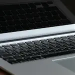 Η νέα αυτόματη διασύνδεση των συστημάτων του e-ΕΦΚΑ με την πλατφόρμα myErgani εντοπίζει σε πραγματικό χρόνο τις εικονικές συμβάσεις μερικής απασχόλησης, διασταυρώνοντας τα ψηφιακά «χτυπήματα» της κάρτας εργασίας με τις δηλωθείσες Αναλυτικές Περιοδικές Δηλώσεις (ΑΠΔ).