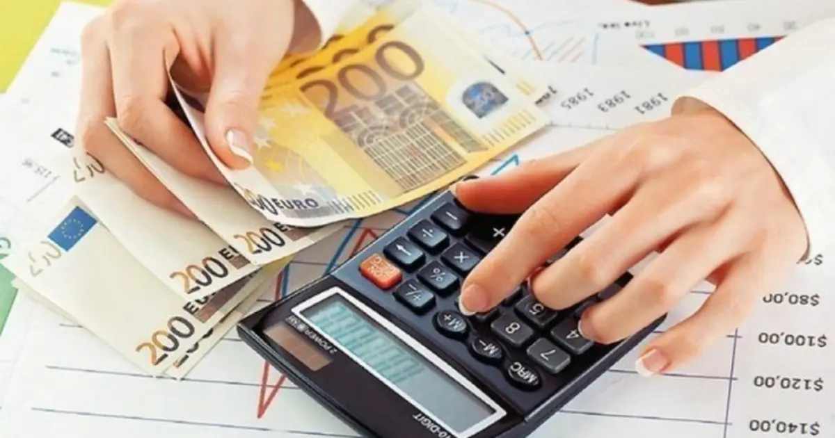 Η ψηφιακή διασταύρωση αποκαλύπτει άμεσα τόσο το ακριβές ύψος των χρεών όσο και την πραγματική περιουσιακή κατάσταση του αιτούντος, εμποδίζοντας την επεξεργασία της αίτησης αν δεν τακτοποιηθεί το υπερβάλλον ποσό.