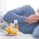 Με την πλήρη ψηφιοποίηση της διαδικασίας, η ιατρική γνωμάτευση, η βεβαίωση αποχής από τον εργοδότη και η αίτηση του εργαζομένου διασταυρώνονται αυτόματα στο σύστημα, καταργώντας τις χειρόγραφες καταθέσεις στα υποκαταστήματα του φορέα.