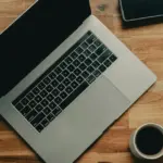 Η αυτόματη διασύνδεση του e-ΕΦΚΑ με το σύστημα ΕΡΓΑΝΗ ΙΙ επιτρέπει τον υπολογισμό των ασφαλιστικών υποχρεώσεων σε πραγματικό χρόνο, καταργώντας τις καθυστερήσεις και τις αναδρομικές χρεώσεις του παρελθόντος.