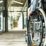 Η ψηφιοποιημένη διαδρομή καλύπτει όλα τα στάδια, από την υποβολή της αίτησης έως την τελική έκδοση της συνταξιοδοτικής απόφασης.