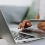 Η επιλογή της άμεσης ηλεκτρονικής πληρωμής μέσω της πλατφόρμας της ΑΑΔΕ εξασφαλίζει την αυτόματη και ακαριαία πιστώση των οφειλών, καταργώντας τις καθυστερήσεις που συχνά παρατηρούνται στις διατραπεζικές μεταφορές.