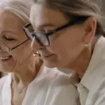 Σαφείς διευκρινίσεις για τα εισοδηματικά και περιουσιακά κριτήρια που καθορίζουν τη δικαιούχο βάση για το επίδομα κοινωνικής αλληλεγγύης ανασφάλιστων υπερηλίκων εξέδωσε ο ΟΠΕΚΑ, ξεκαθαρίζοντας τους όρους χορήγησης και τα ανώτατα όρια εισοδήματος.