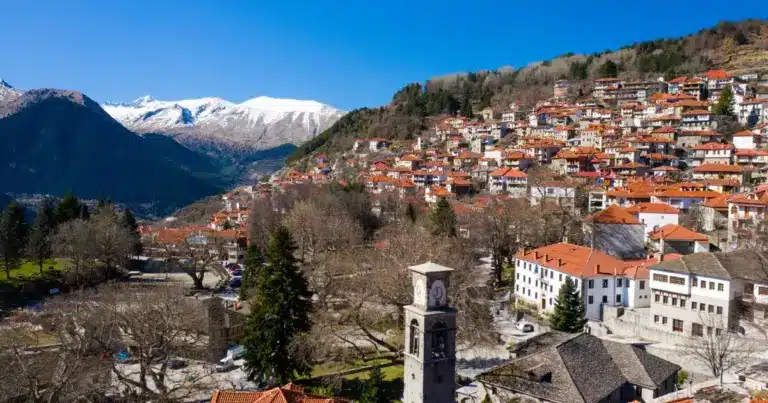 Η πλατφόρμα του ΟΠΕΚΑ αντλεί αυτόματα τα στοιχεία από τη φορολογική δήλωση του τρέχοντος έτους για να επιβεβαιώσει την πλήρωση των εισοδηματικών και οικησιακών κριτηρίων.