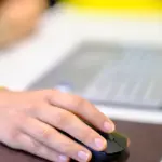 Εντός αποκλειστικής προθεσμίας 30 ημερών από την κοινοποίηση της απορριπτικής ή διακοπτικής απόφασης οφείλουν να υποβάλουν ενδικοφανή προσφυγή στον ΟΠΕΚΑ οι δικαιούχοι που είδαν την καταβολή του επιδόματος αναπηρίας τους να διακόπτεται.