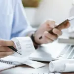 Το εγγυημένο ποσό αυξάνεται ανάλογα με τον αριθμό και τη σύνθεση των μελών του νοικοκυριού, ορίζοντας το ανώτατο όριο εισοδήματος για την ένταξη στο πρόγραμμα.