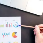 Οι Δημόσιες ΣΑΕΚ (πρώην ΙΕΚ) εντάσσουν στο πρόγραμμα σπουδών για το ακαδημαϊκό έτος 2026-2027 πέντε νέες ειδικότητες στον τομέα της πληροφορικής και της τεχνητής νοημοσύνης, προσφέροντας άμεση σύνδεση με την αγορά εργασίας και δωρεάν φοίτηση.