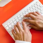 Η απόκτηση του κρατικού πιστοποιητικού ΕΟΠΠΕΠ από τους αποφοίτους των ΣΑΕΚ (πρώην ΙΕΚ) ξεκλειδώνει έως και 150 επιπλέον μόρια στις προκηρύξεις του ΑΣΕΠ για θέσεις στο Δημόσιο και τα Υπουργεία το 2026.