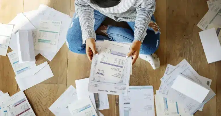 Η ορθή αποτύπωση των παρακρατήσεων (όπως ο φόρος 20% για αμοιβές ελευθέρων επαγγελματιών ή ο φόρος εργολαβιών) είναι απαραίτητη, καθώς τα στοιχεία αυτά προσυμπληρώνονται στις δηλώσεις παρακρατούμενων φόρων και επηρεάζουν την εκκαθάριση της φορολογίας εισοδήματος.