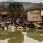 Η διαδικασία αφορά κτίσματα και οικόπεδα που έχουν κριθεί επικίνδυνα ή ακατάλληλα για χρήση, με την απαλλαγή να χορηγείται είτε αυτόματα μέσω διασταύρωσης στοιχείων είτε κατόπιν υποβολής των απαραίτητων δικαιολογητικών από τους φορολογούμενους.