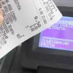 Οι ελεγκτικοί μηχανισμοί αξιοποιούν ψηφιακά εργαλεία διασταύρωσης σε πραγματικό χρόνο, στοχεύοντας στην καταπολέμηση της φοροδιαφυγής, την απόκρυψη τζίρου και τη μη απόδοση ΦΠΑ σε καταλύματα, επιχειρήσεις εστίασης, γραφεία ενοικίασης οχημάτων και θαλάσσια σπόρ.