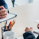 Η διαλειτουργικότητα αυτή επιτρέπει στο Ηλεκτρονικό Μητρώο του ΑΣΕΠ να τραβάει απευθείας τα επιβεβαιωμένα ένσημα και τα διαστήματα ασφάλισης του υποψηφίου, διασφαλίζοντας την ταχύτητα και την εγκυρότητα της μοριοδότησης.