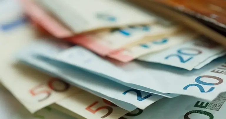 Η διαδικασία επιτρέπει στους ασφαλισμένους να προσβάλουν την απόφαση, προσκομίζοντας συμπληρωματικά δικαιολογητικά ή επισημαίνοντας τυχόν σφάλματα στον υπολογισμό των ημερών ασφάλισης.
