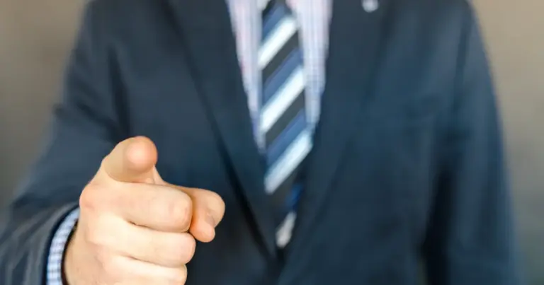 Η διόρθωση λαθών και η συμπλήρωση των ελλειπόντων ημερών ασφάλισης στον ατομικό λογαριασμό του e-ΕΦΚΑ μέσω της πύλης atlas.gov.gr πραγματοποιείται πλέον ψηφιακά, με την υποβολή αίτησης θεραπείας ή ένστασης στο αρμόδιο υποκατάστημα του φορέα.