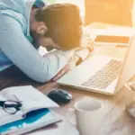 Η ηλεκτρονική ενοποίηση των υπηρεσιών επιτρέπει την ταχύτερη επεξεργασία των αιτημάτων, διασφαλίζοντας ότι ο ασφαλισμένος θα λάβει την προβλεπόμενη οικονομική ενίσχυση για το διάστημα που απέχει από την εργασία του.