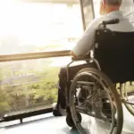 Με το νέο θεσμικό πλαίσιο, καταργήθηκε η πολυδιάσπαση των διαφορετικών κανόνων ανά πρώην Ταμείο και εφαρμόζεται ενιαία κλίμακα υπολογισμού για όλους τους ασφαλισμένους, καθιστώντας το πιστοποιημένο ποσοστό αναπηρίας τον καθοριστικότερο παράγοντα για το τελικό ποσό.