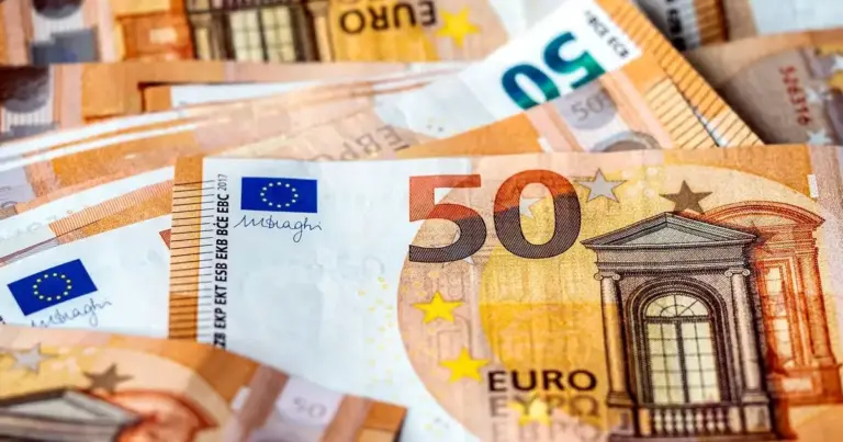 Το πλήρες ποσό της παροχής ανέρχεται σε 418,95 ευρώ μηνιαίως.