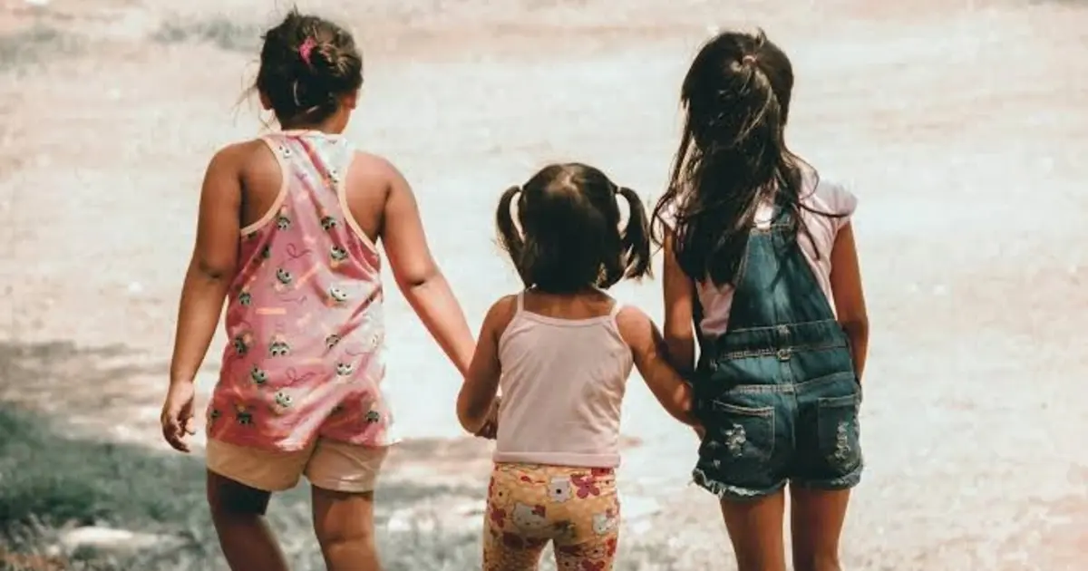 Σχολικές βεβαιώσεις που λείπουν, ασυμφωνίες στον ΑΜΚΑ ή το αριθμητικό μητρώο μαθητή/φοιτητή, καθώς και λάθη στη φορολογική δήλωση (Ε1) αποτελούν τις συχνότερες αιτίες που μπλοκάρουν την πίστωση των χρημάτων στους λογαριασμούς των δικαιούχων.