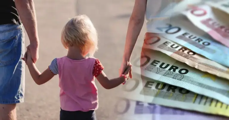 Ο ΟΠΕΚΑ πραγματοποιεί αυτόματες διασταυρώσεις με τα τραπεζικά ιδρύματα, συνεπώς οποιαδήποτε ασυμφωνία στα στοιχεία του δικαιούχου οδηγεί σε καθυστέρηση έως ότου επιβεβαιωθεί ο νέος λογαριασμός.