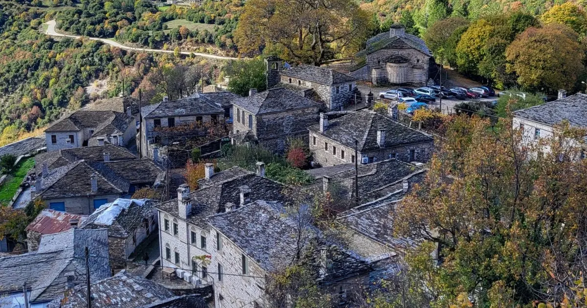 Η συγκεκριμένη εισοδηματική ενίσχυση αφορά οικογένειες που κατοικούν μόνιμα σε ορεινές ή μειονεκτικές περιοχές της χώρας και έχουν υποβάλει επιτυχώς την σχετική αίτηση εντός των προβλεπόμενων προθεσμιών.