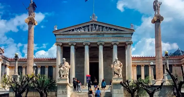 Η διαδικασία είναι υποχρεωτική για όλους τους εισαχθέντες της τριτοβάθμιας εκπαίδευσης και πραγματοποιείται αποκλειστικά ψηφιακά, χωρίς να απαιτείται η φυσική παρουσία των φοιτητών στις Γραμματείες των Τμημάτων.