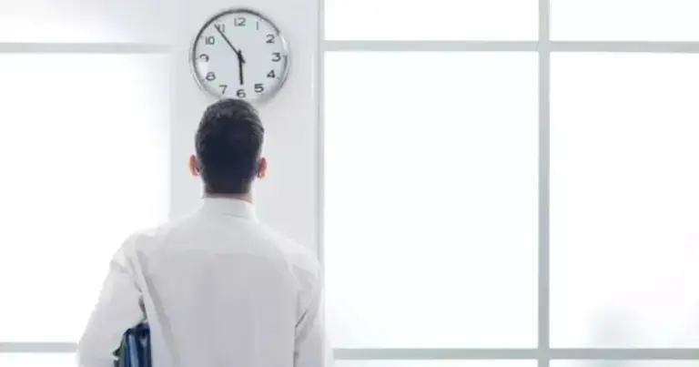 Η διασταύρωση των στοιχείων ανάμεσα στη δήλωση ωραρίου και τη σήμανση της κάρτας καθορίζει τις προσαυξήσεις των υπερωριών και αποτρέπει τα διοικητικά πρόστιμα.