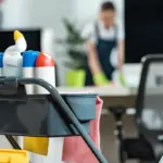 Η σήμανση της κάρτας παραμένει υποχρεωτική κατά την έναρξη και τη λήξη της βάρδιας, ενώ η διασύνδεση με το ΠΣ ΕΡΓΑΝΗ II διασφαλίζει την πλήρη καταγραφή των νυχτερινών ωρών, των υπερωριών και των αλλαγών στοιχείων.
