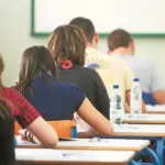 Η συμμετοχή στα τμήματα είναι εθελοντική και στοχεύει στην κάλυψη μαθησιακών κενών, με την κάλυψη των θέσεων διδασκόντων να πραγματοποιείται μέσω πρόσληψης αναπληρωτών εκπαιδευτικών ειδικής προκήρυξης.
