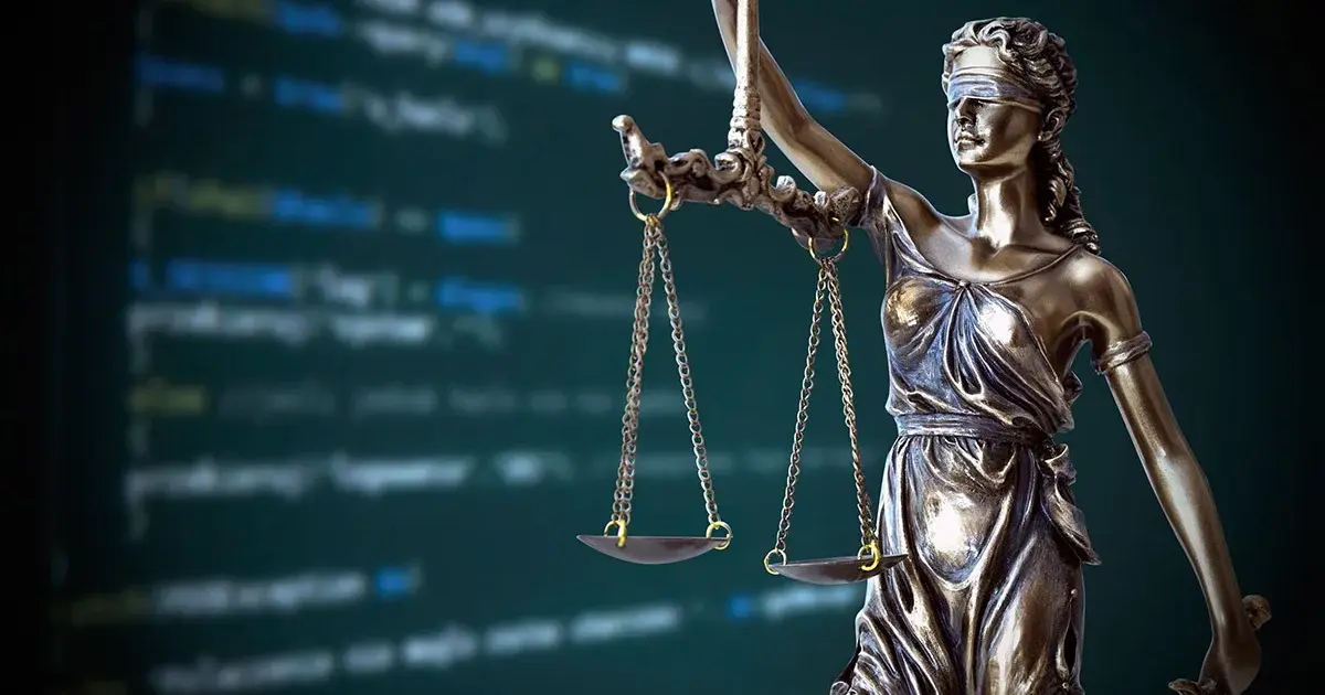 Χάρη στην ψηφιακή άντληση δεδομένων σε πραγματικό χρόνο, οι αρμόδιες υπηρεσίες διασταυρώνουν ακαριαία τα απαραίτητα δικαστικά στοιχεία και ληξιαρχικά δεδομένα, περιορίζοντας δραστικά τις γραφειοκρατικές καθυστερήσεις στην απονομή των συνταξιοδοτικών αποφάσεων.