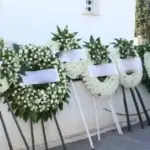 Η καταβολή του επιδόματος κηδείας e-ΕΦΚΑ για συνταξιούχους εξωτερικού πραγματοποιείται είτε ηλεκτρονικά μέσω της πύλης Gov.gr (εφόσον η τελετή έγινε στην Ελλάδα), είτε με χειρόγραφη/ψηφιακή αίτηση στις αρμόδιες τοπικές διευθύνσεις συντάξεων εξωτερικού του e-ΕΦΚΑ ή μέσω προξενικών αρχών, αν η κηδεία πραγματοποιήθηκε στο εξωτερικό.